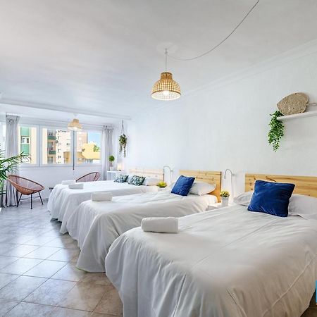 Malaga Central Station Apartment Bagian luar foto
