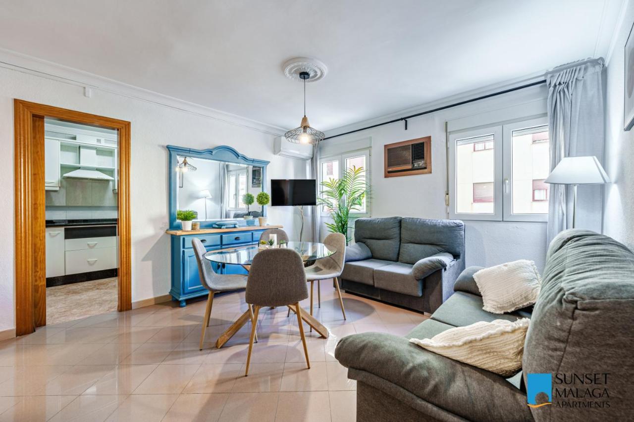 Malaga Central Station Apartment Bagian luar foto