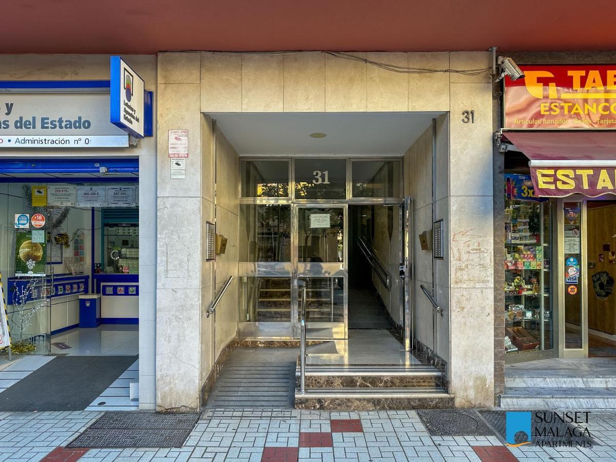 Malaga Central Station Apartment Bagian luar foto